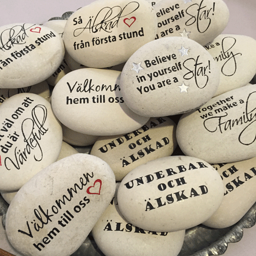 stenar med text