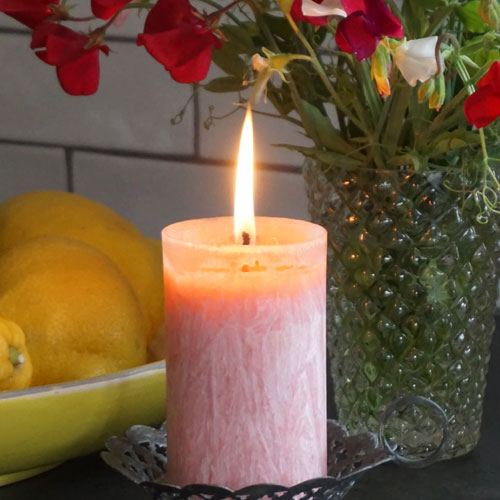 Form factory spindelljus rosa