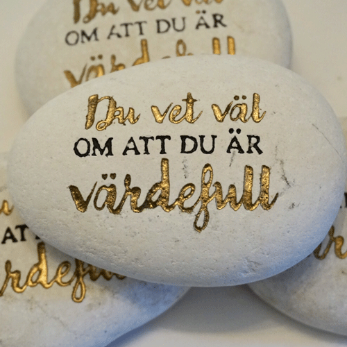 Stenar med text