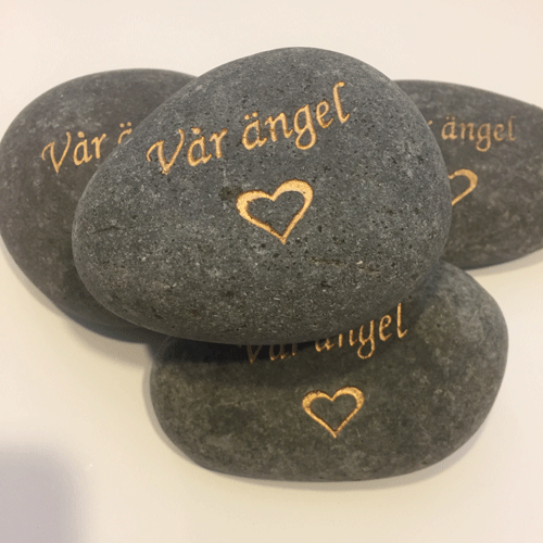 Sten med text grå