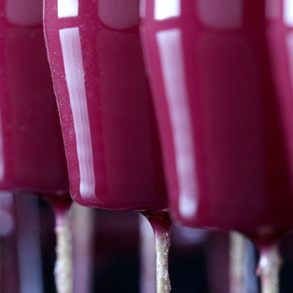 Bild på EE Fuchsia ljus Lackade