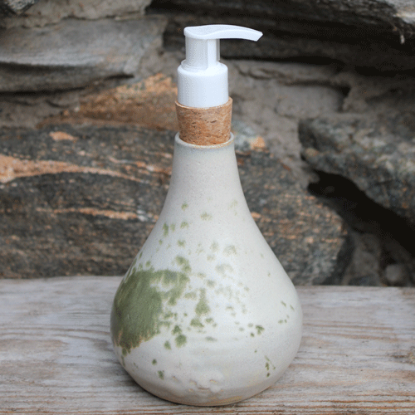 Bild på Tvålflaska Beige med skvätt